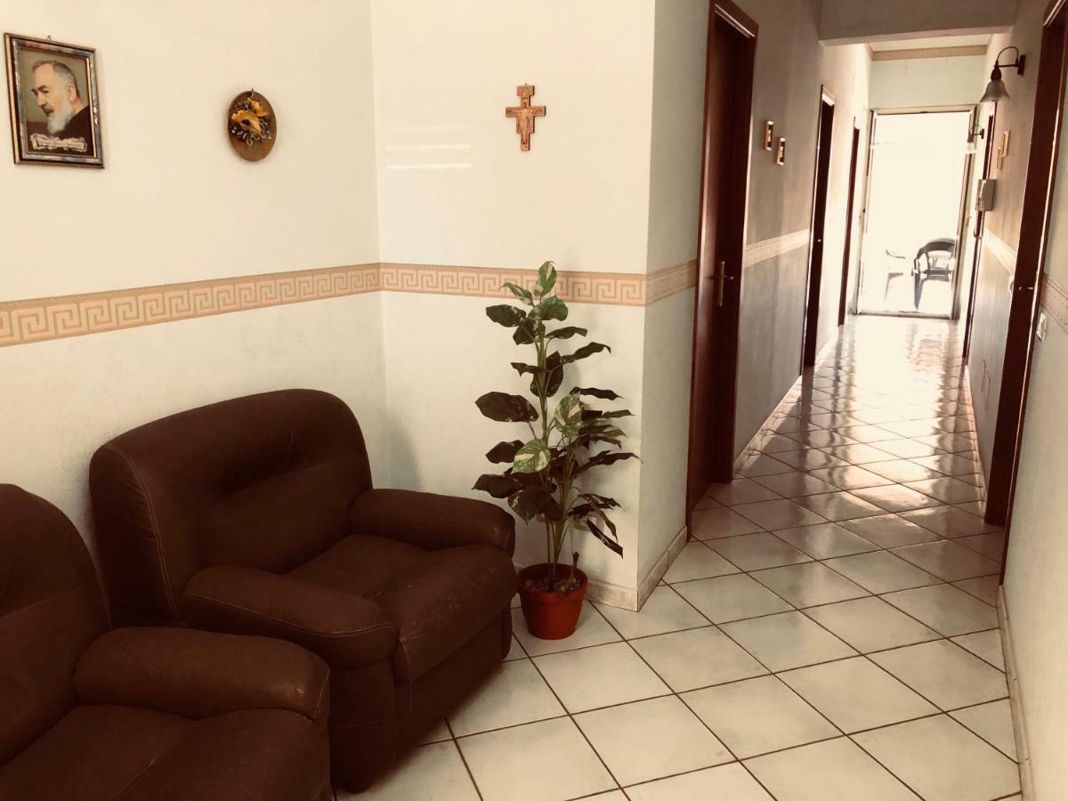 B&B Padre Pio Mascali Εξωτερικό φωτογραφία
